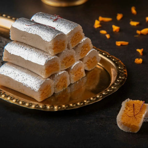 Kaju Kesar Roll